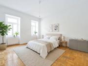Ruhige, helle 2 Zimmer Wohnung im generalsanierten Altbau