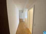 Ruhige Dachgeschosswohnung Terrasse und Balkon !
