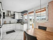 Ruhige Dachwohnung mit Weitsicht