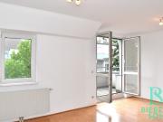 Ruhige, elegante Wohnung im Grünen mit zwei Balkonen