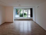 Ruhige Garconniere mit grossem Fenster nahe botanischem...