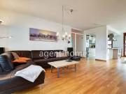 RUHIGE GARTENANLAGE MITTEN IN DER CITY RUHIGE GARTENANLAGE MITTEN IN DER CITY