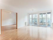 Prächtige Neubauwohnung mit großem Wohnzimmer