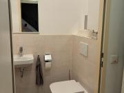 Ruhige Maisonettewohnung mit Garten, Loggien und Garage