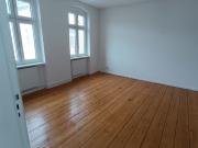 Ruhige modernisierte Altbauwohnung im Seitenflügel 4.OG