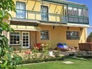 Ruhiger Familiensitz mit Fernblick, ebenem Garten und...