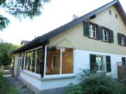 ruhiges Doppeleinfamilienhaus mit viel Potenzial ist...