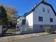 RUHIGES EINFAMILIENHAUS MIT GROSSER TERRASSE, GARTEN UND...