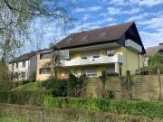 Ruhiges Mehrparteienhaus mit Garten