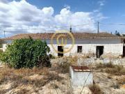 RUÍNA COM TERRENO DE 9080 METROS QUADRADOS EM ALBUFEIRA...