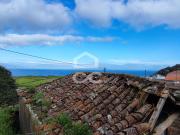 Ruína com vista mar na Ilha Terceira, Angra do Heroísmo Ruína com vista mar na Ilha Terceira, Angra do Heroísmo