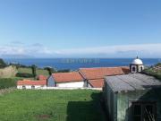 Ruina com Vista Panorâmica para o Mar na Ilha das Flores
