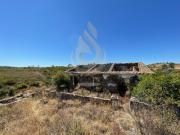 Ruína em plena Serra do Caldeirão