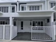 NEW HOUSE FOR RENT 2storey 4r3b Irama Sendayan 2 Seremban