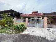 Rumah landed diutk dijual Full loan parking yg luas