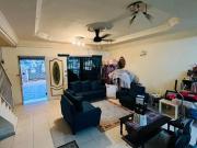 Rumah Teres Dua Tingkat Partially Furnished Fully Renovated