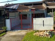 Rumah teres satu tingkat di Cheras Taman Rakan Cheras