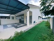 Rumah Teres Setingkat Ada Laman