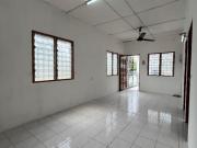 Rumah Teres Setingkat Tepi Cantik Taman Pinggiran...