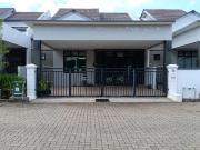 Rumah TERES SETINGKAT YANG CANTIK DI PRESINT 7...