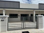 Rumah Teres With Swimming Pool