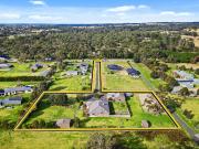 Rural Lifestyle, Modern Comforts – The Complete Package...