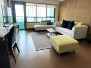 RUSH SALE: 1 Bedroom Unit in Edades Tower, Rockwell,...