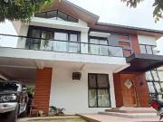 Rush Sale: 5 Bedroom House and Lot in AFPOVAI, Taguig City