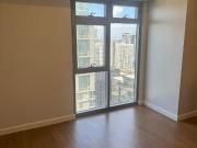 RUSH SALE! Condominium Unit in Park Triangle, BGC