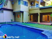 Rush Sale House and Lot with swimming Pool in Maria...