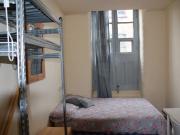 Russell Street, Nottingham NG7, 6 bed flat to rent,...