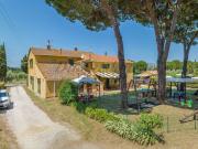 Rustici e casali in vendita di 1000 m² in Strada...