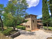 Rustici e casali in vendita di 1000 m² in Via del Fusato