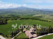 Rustici e casali in vendita di 600 m² in Strada...