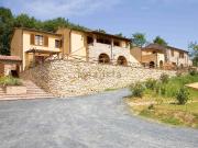 Rustici e casali in vendita di 1025 m² in Strada...