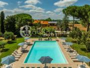Rustici e casali in vendita di 1025 m² in Via Lungolago, 1