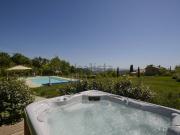 Rustici e casali in vendita di 1040 m² in Via Orvieto