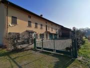 Rustici e casali in vendita di 1100 m²