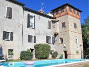 Rustici e casali in vendita di 1100 m² in Via Roma