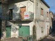 Rustici e casali in vendita di 110 m² in Via LUCIANA