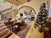 Rustici e casali in vendita di 125 m² in Via della Pesa