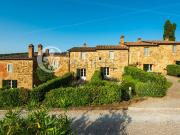 Rustici e casali in vendita di 1296 m² in Via Pescaiole, 5