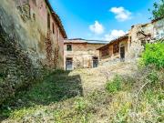 Rustici e casali in vendita di 1300 m² in Via delle Mura