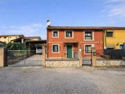 Rustici e casali in vendita di 130 m² in Via Cao di La&apos