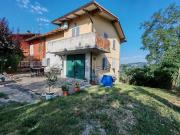 Rustici e casali in vendita di 130 m² in Via Giardini Nord