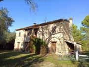 Rustici e casali in vendita di 1318 m² in Via dei Mandorli
