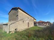 Rustici e casali in vendita di 137 m² in Via Cipollone