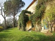 Rustici e casali in vendita di 140 m² in Via Per Chiatri