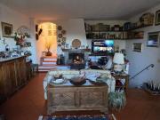 Rustici e casali in vendita di 140 m² in Via Volterrana