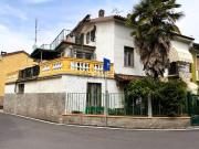 Rustici e casali in vendita di 144 m² in Via Fratelli...